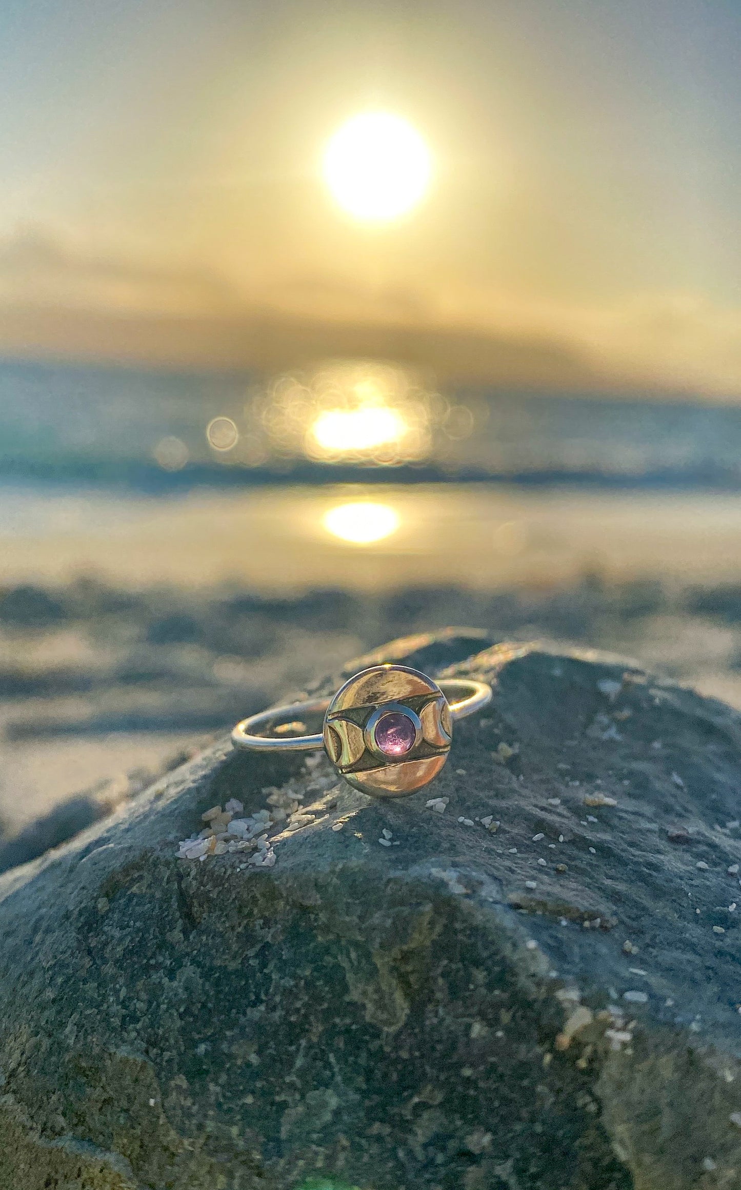 Anillo de fase lunar con Amatista