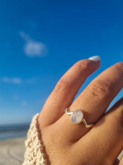 Anillo zigzag piedra luna