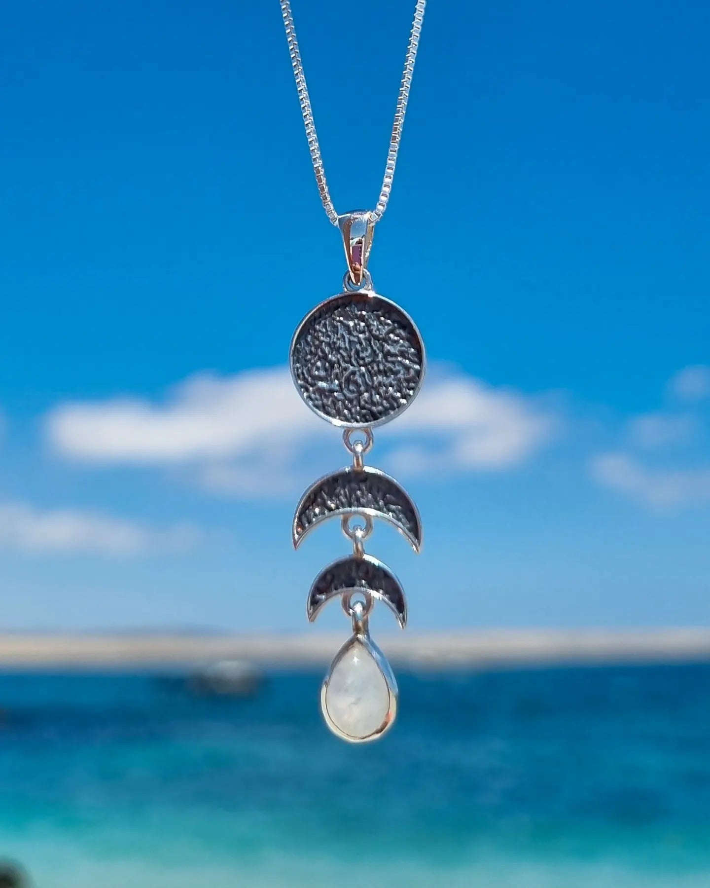 Collar fases de la luna con piedra luna