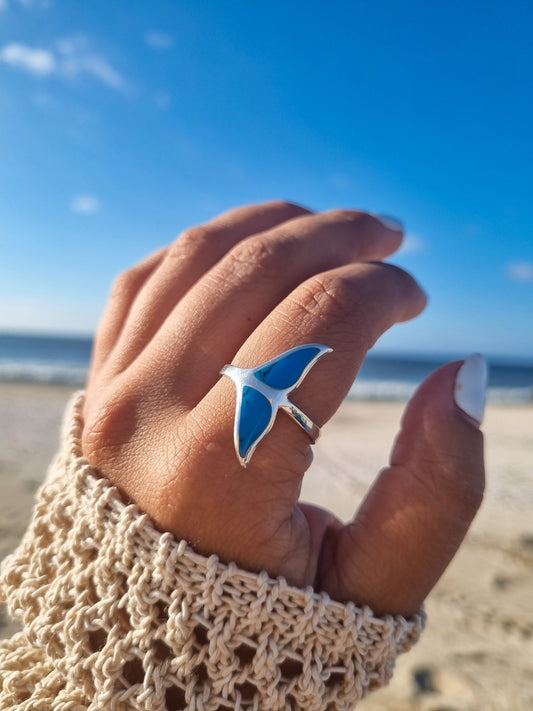 Anillo maxi cola de ballena turquesa azul